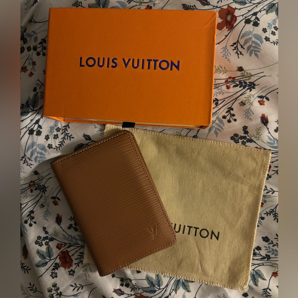 Louis Vuitton Epi Card Holder